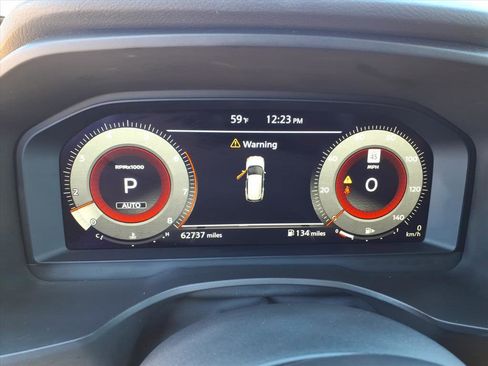 Used 2021 Nissan Rogue Platinum image 9