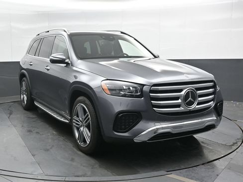 Used 2024 Mercedes-Benz GLS 450 4MATIC image 6
