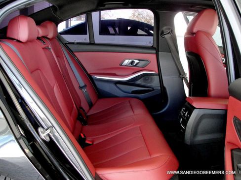 Used 2024 BMW 330i Sedan w/ M Sport Package RWD image 21