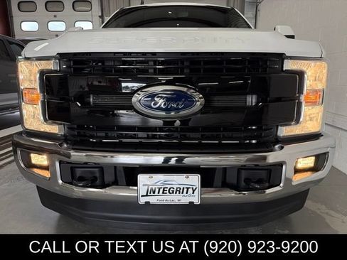 Used 2019 Ford F250 Lariat w/ Lariat Value Package AWD/4WD image 2