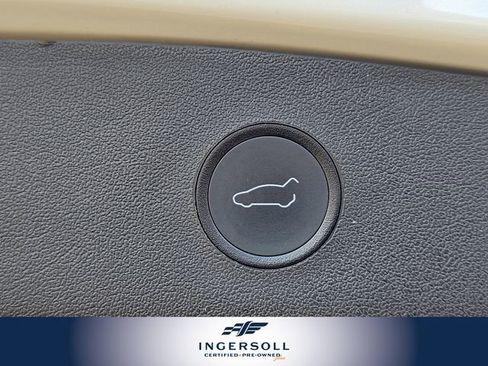 Used 2021 Tesla Model 3 Standard Range Plus image 31