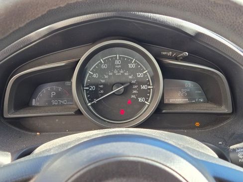 Used 2018 MAZDA MAZDA3 Sport image 10