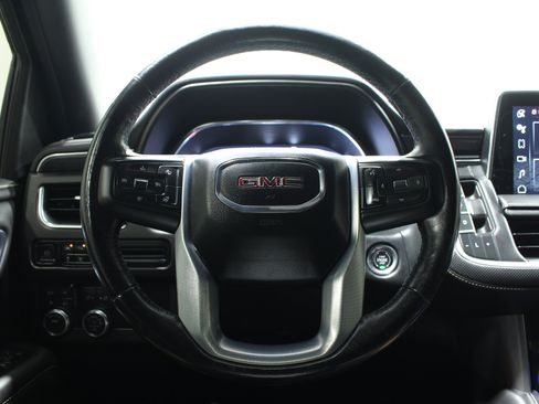 Used 2022 GMC Yukon XL SLT w/ SLT Luxury Package AWD/4WD image 11