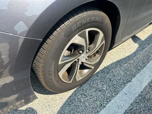 Used 2017 Honda Accord LX image 7