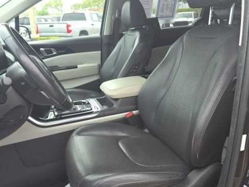 Used 2022 Kia Carnival SX Prestige FWD image 9