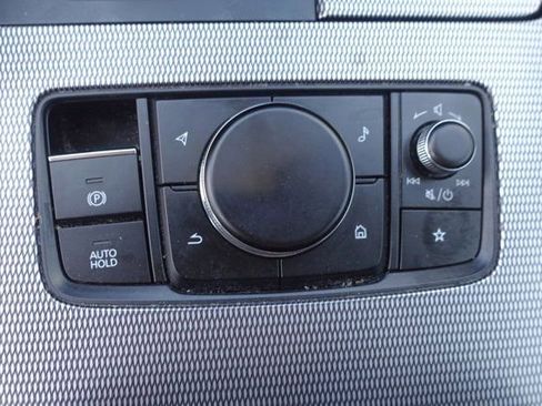 Certified 2024 MAZDA CX-90 Plug-In Hybrid w/ Preferred AWD/4WD image 19