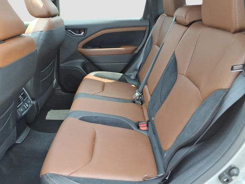Used 2025 Subaru Forester Touring AWD/4WD image 14