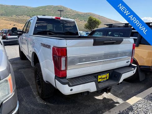Used 2022 Ford F350 Platinum w/ Tremor Off-Road Package AWD/4WD image 4