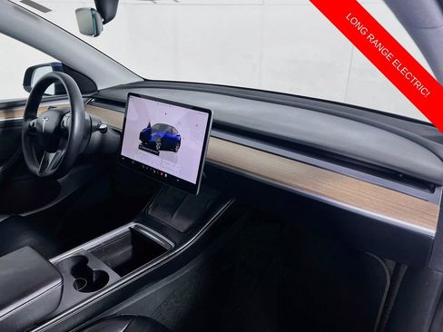 Used 2022 Tesla Model Y Long Range AWD/4WD image 31