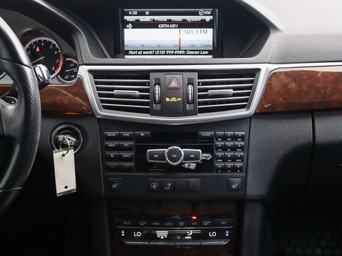 Used 2013 Mercedes-Benz E 350 Sedan image 16