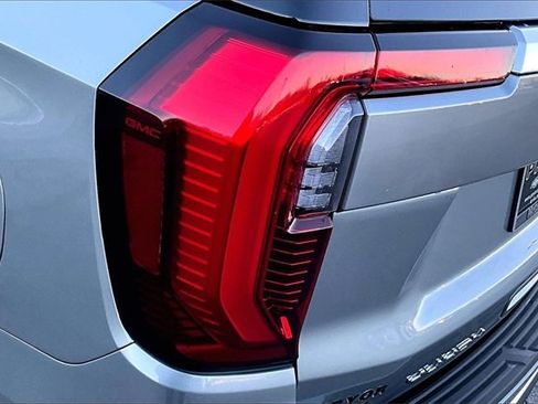 Used 2025 GMC Yukon Denali image 23