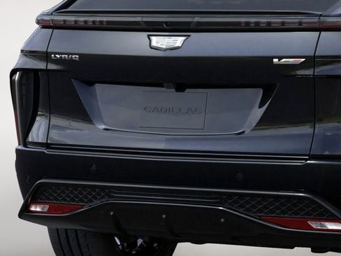 New 2026 Cadillac Lyriq V image 14