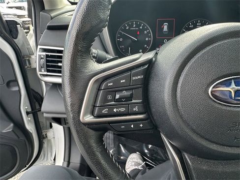 Used 2023 Subaru Outback Limited image 27