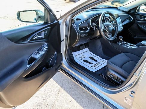 Used 2023 Chevrolet Malibu LT image 22
