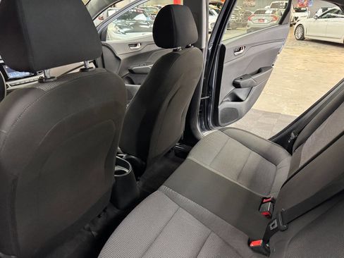 Used 2020 Hyundai Accent SE image 38