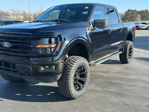 Used 2024 Ford F150 XLT image 3