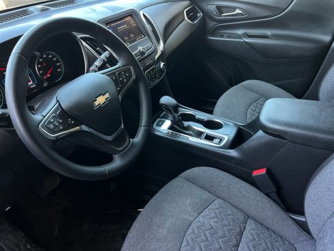 Used 2024 Chevrolet Equinox LT AWD/4WD image 12