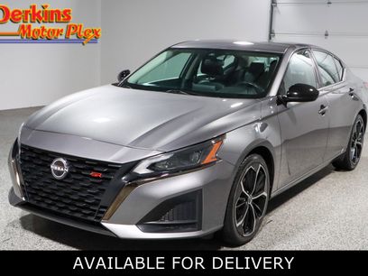 Used 2023 Nissan Altima 2.5 SR