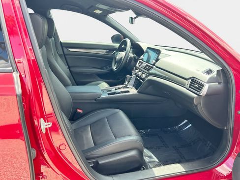 Used 2019 Honda Accord Sport image 14