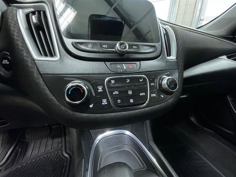 Used 2023 Chevrolet Malibu LT FWD image 16