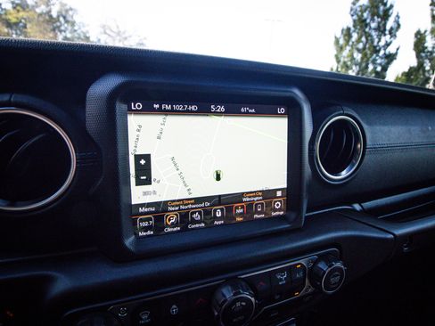 Used 2022 Jeep Wrangler Unlimited Rubicon 4xe w/ Dual Top Group image 24