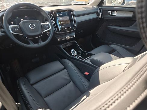 Certified 2025 Volvo XC40 B5 Plus image 14
