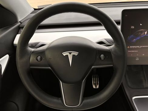 Used 2021 Tesla Model Y Long Range image 12