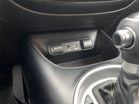 Used 2015 Kia Soul + image 22