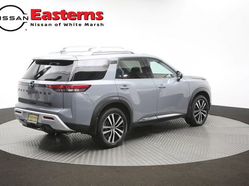 Used 2024 Nissan Pathfinder Platinum w/ Black Appearance Package AWD/4WD image 45