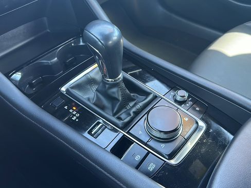 Used 2024 MAZDA MAZDA3 s image 34