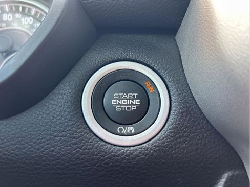 Used 2022 RAM 1500 Laramie image 34