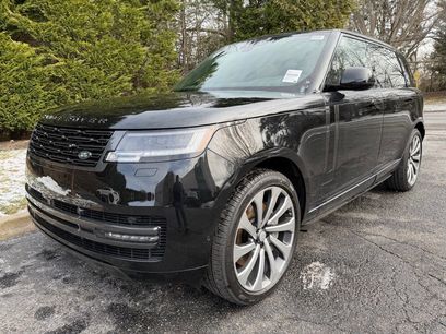 New 2025 Land Rover Range Rover Long Wheelbase SE