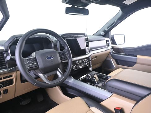 Used 2023 Ford F150 Lariat w/ Equipment Group 502A High AWD/4WD image 4