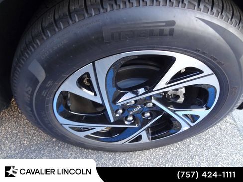Used 2026 Lincoln Nautilus Premier w/ Equipment Group 102A AWD/4WD image 10