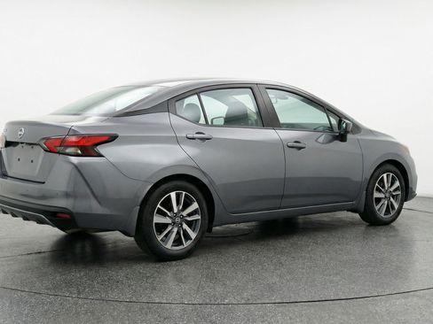 Used 2025 Nissan Versa SV image 9