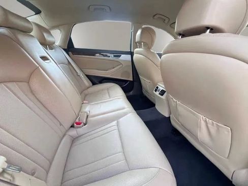 Used 2018 Genesis G80 3.8 RWD image 15
