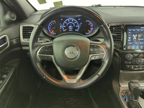 Used 2021 Jeep Grand Cherokee Laredo X image 17