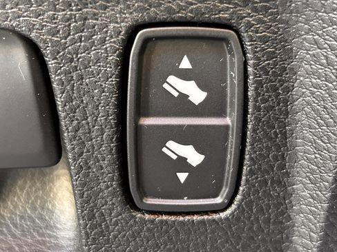 Certified 2022 RAM 1500 Laramie image 31