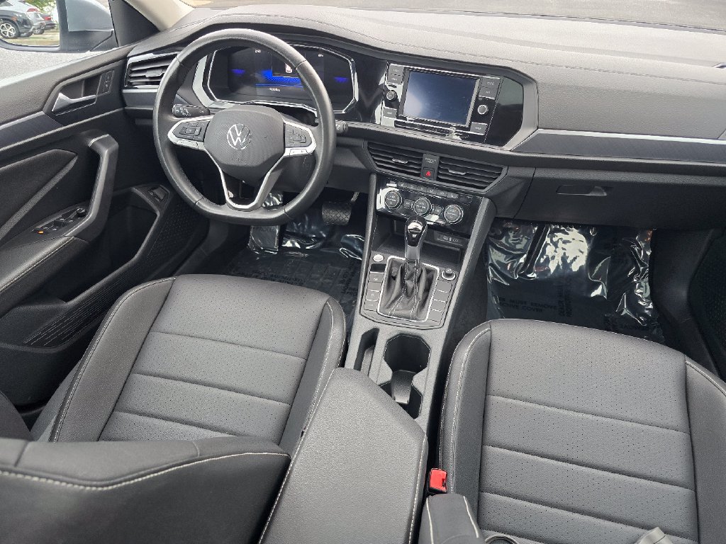 Used 2024 Volkswagen Jetta SE FWD image 28