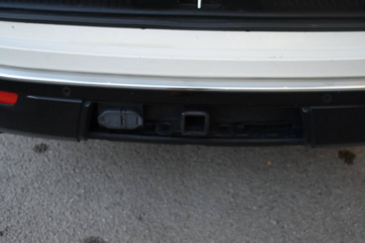 Used 2023 Jeep Grand Wagoneer L Series III w/ Rear Seat Video Group 1 AWD/4WD image 27