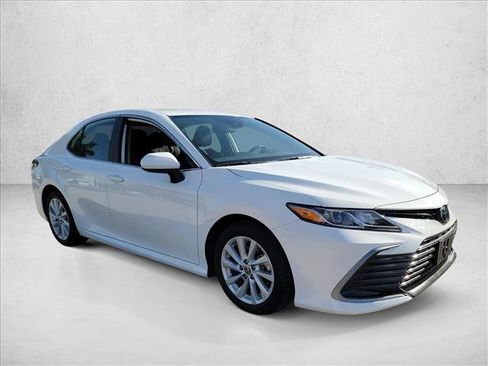 Used 2024 Toyota Camry LE FWD image 3