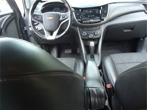 Used 2019 Chevrolet Trax LT w/ LT Convenience Package AWD/4WD image 20
