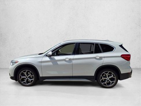 Used 2019 BMW X1 sDrive28i w/ Convenience Package FWD image 5