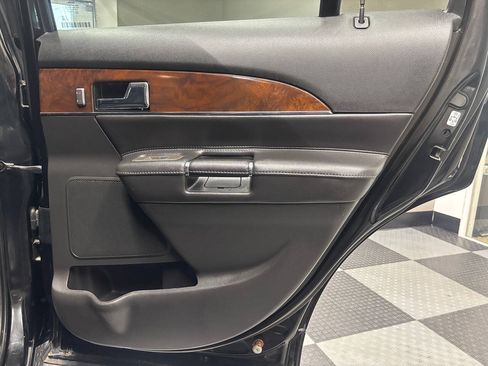 Used 2014 Lincoln MKX AWD w/ Equipment Group 101A image 21