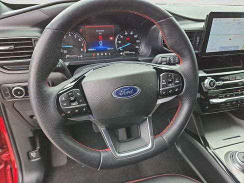 Used 2023 Ford Explorer ST-Line AWD/4WD image 24