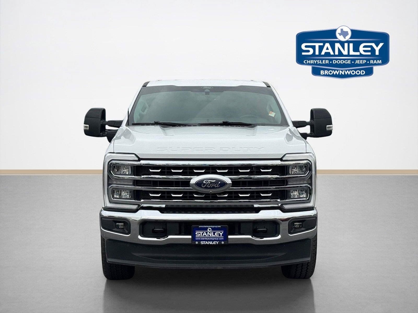 Used 2025 Ford F250 Lariat AWD/4WD image 2