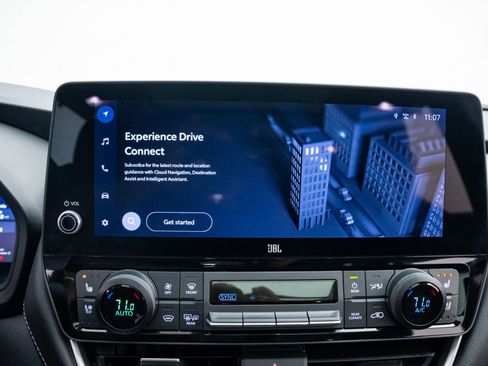 Used 2025 Toyota Grand Highlander AWD image 28