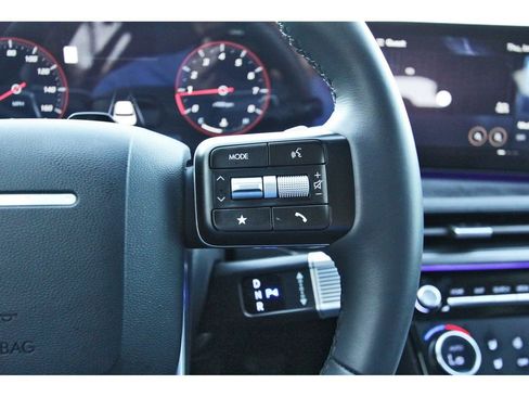 Certified 2025 Hyundai Santa Fe Limited image 22