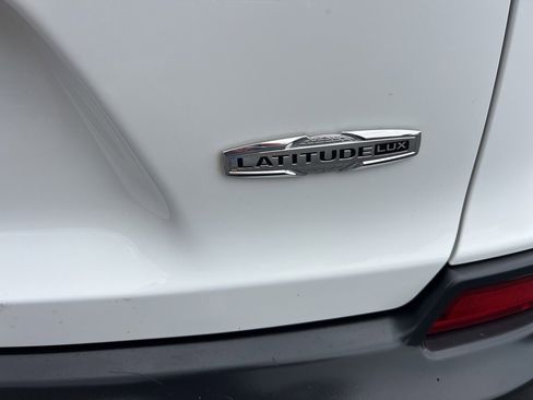 Used 2022 Jeep Cherokee Latitude Lux image 10