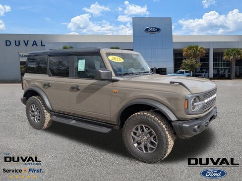 New 2025 Ford Bronco Badlands AWD/4WD image 1